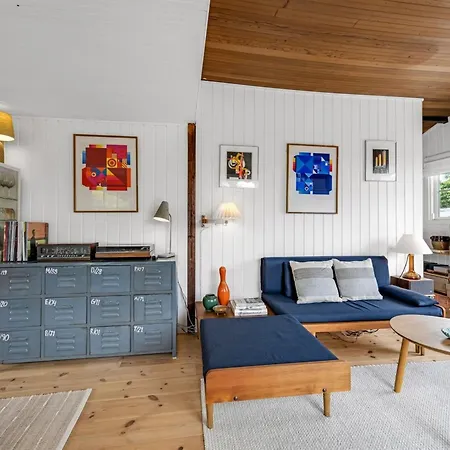 Swea - 275m From The Sea By Interhome