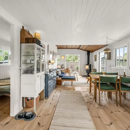Swea - 275m From The Sea By Interhome * Store Fuglede