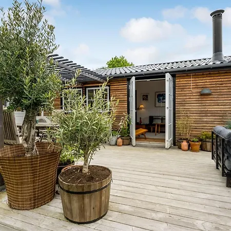 Swea - 275m From The Sea By Interhome *